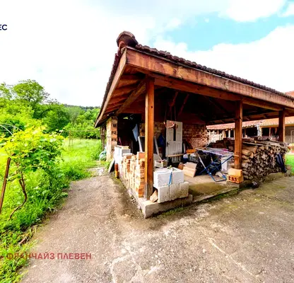 Photo 3 — House in Oblast Lovech, Aprilci