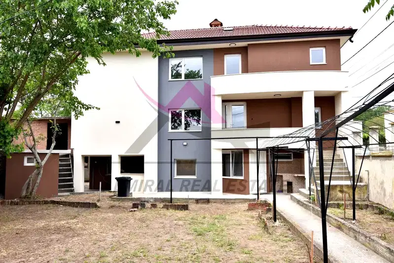 Къща във Варна, Белослав