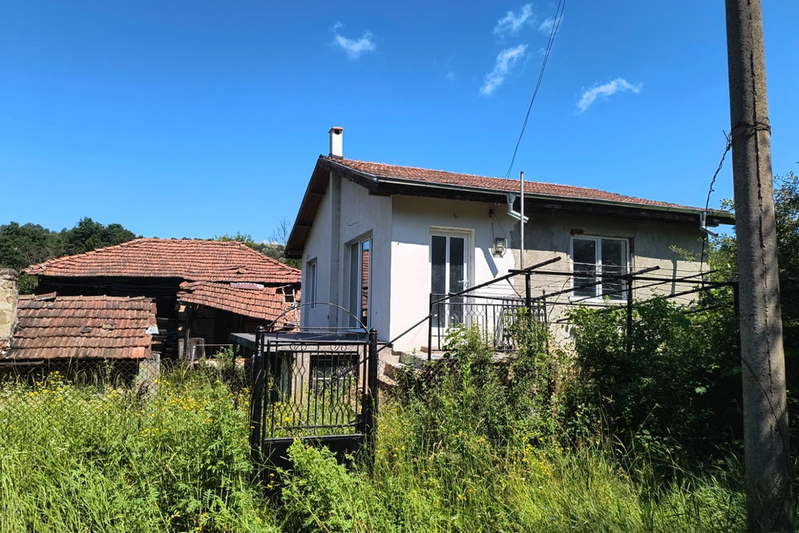 House in област София, Botevgrad