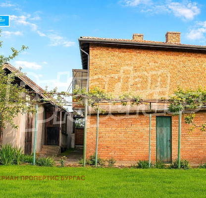 Снимка 4 — Къща в Бургас, Ветрен