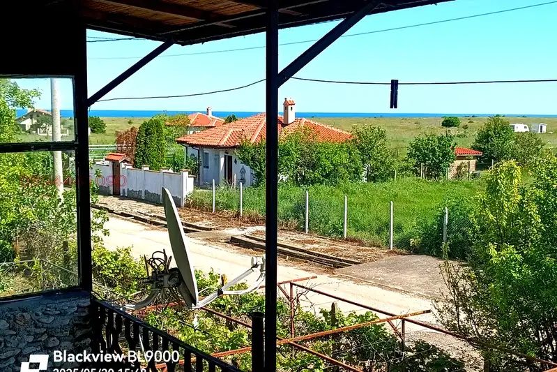 Къща във Варна, Бяла