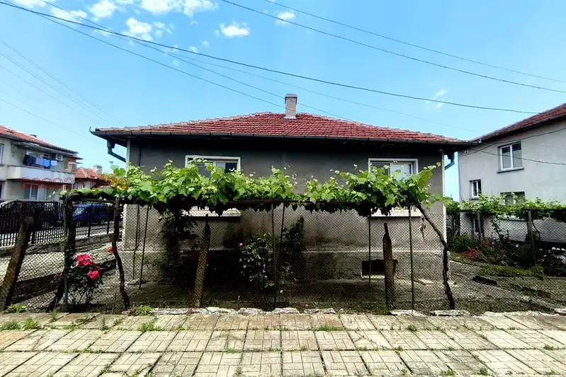Къща в Бургас, Царево