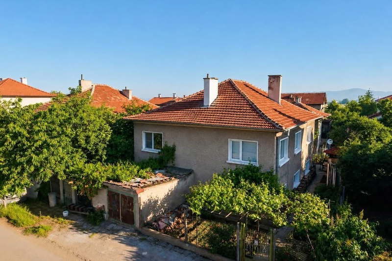 House in област София, Elin Pelin