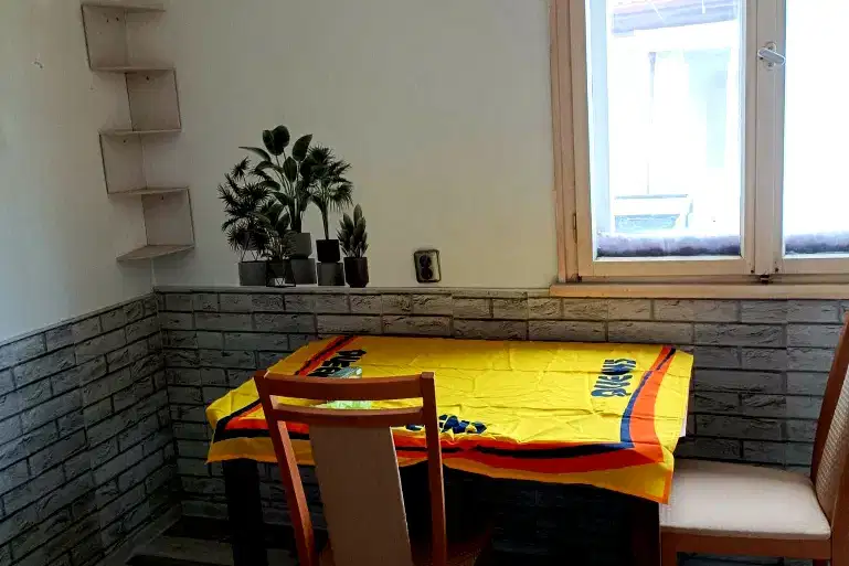 Къща в Габрово, Център