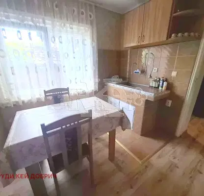 Снимка 5 — Къща в Добрич, Генерал Тошево
