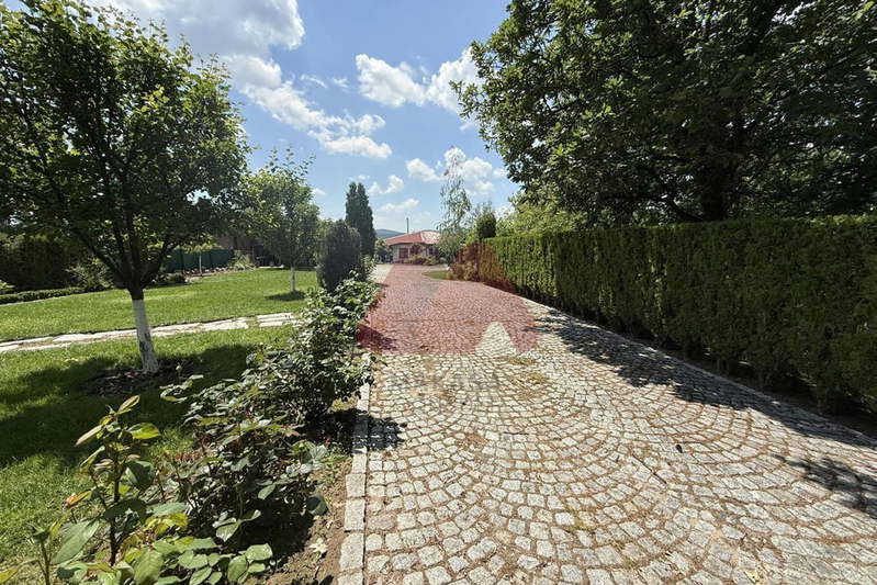 House in област София, Godech