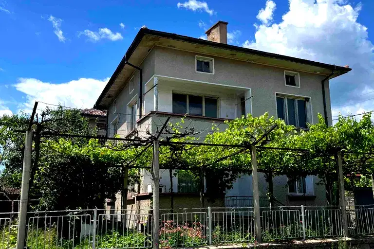 House in Oblast Plovdiv, Hisarya
