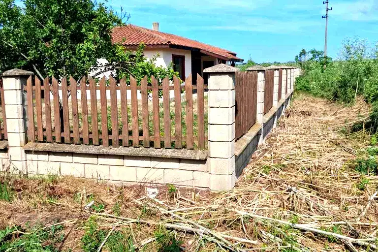 House in Oblast Dobrich, Kavarna