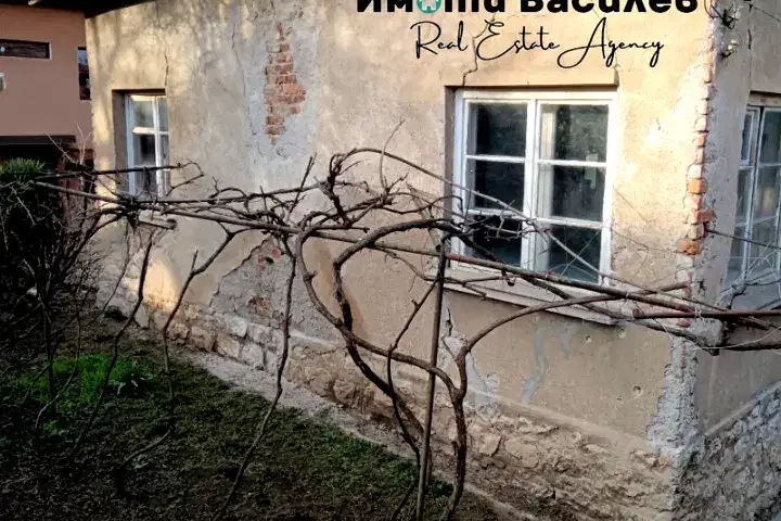 House in област София, Kostinbrod