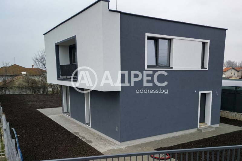 House in област София, Kostinbrod