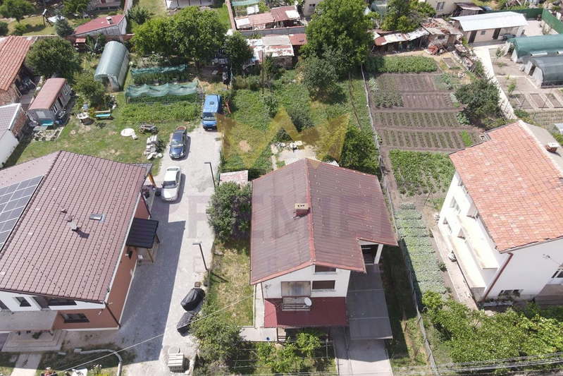 House in област София, Kostinbrod