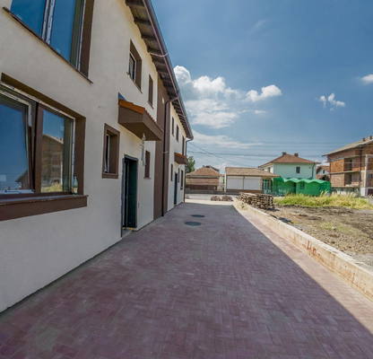 Photo 5 — House in област София, Kostinbrod