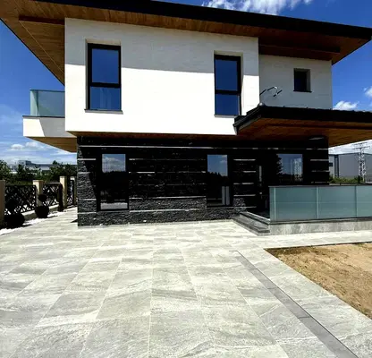 Photo 2 — House in Plovdiv, Komatevo