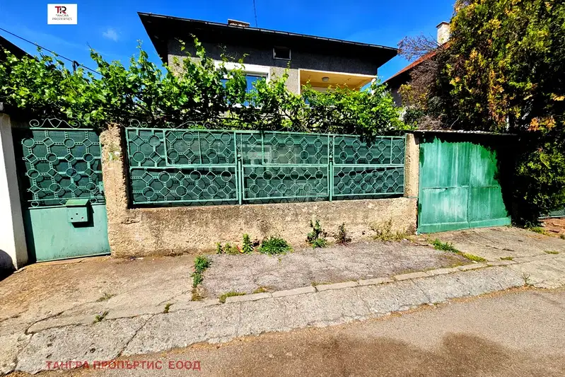 House in Oblast Pernik, Radomir