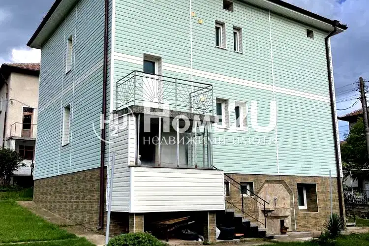 House in Oblast Pernik, Radomir