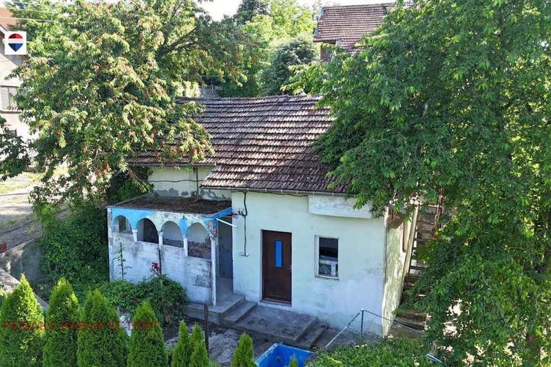 Къща в Русе, с. Божичен