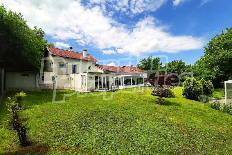 House in Oblast Vraca, Bukovec