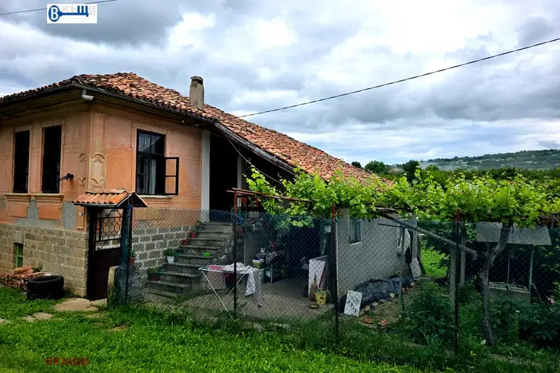 Къща във Велико Търново, с. Церова кория