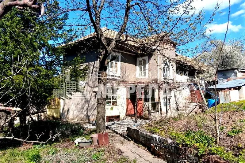 House in Oblast Ruse, Cerovec