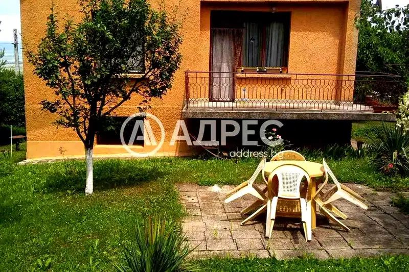 House in област София, с. Черньово