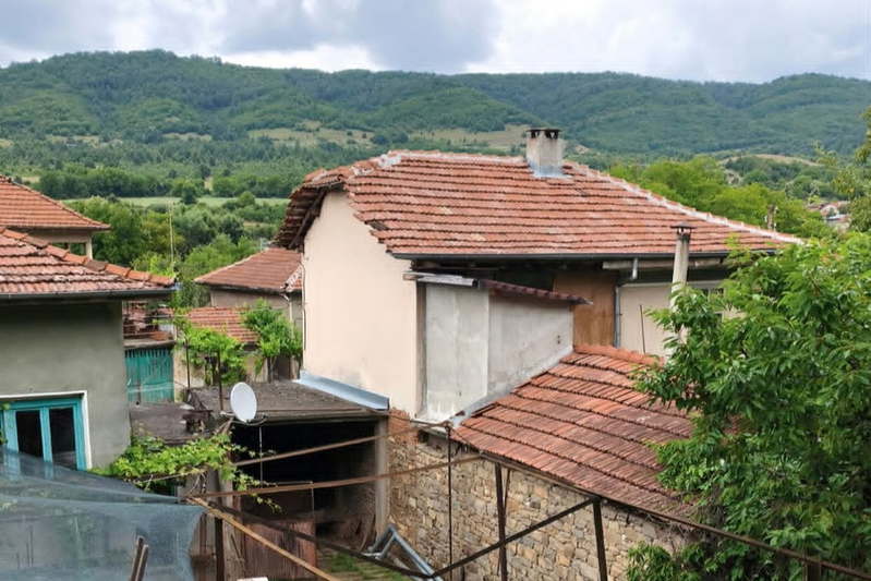 Къща в Ловеч, с. Добродан