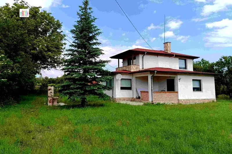 Къща в Перник, с. Долни Раковец