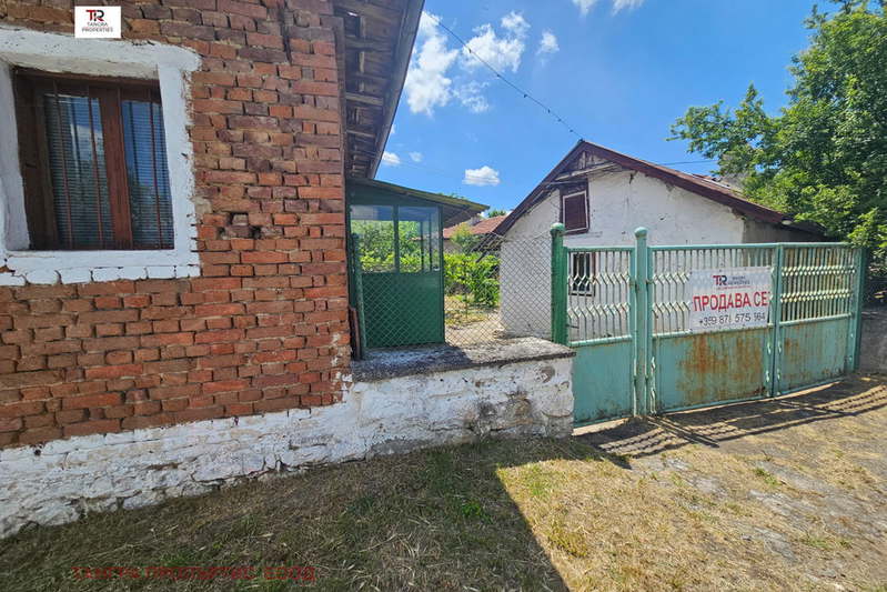 Къща в Перник, с. Долни Раковец