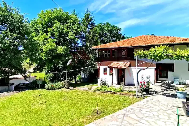 House in Oblast Veliko Tyrnovo, с. Донковци