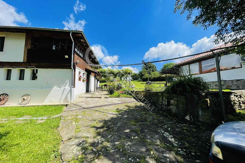 House in Veliko Tyrnovo, s. Donkovtsi