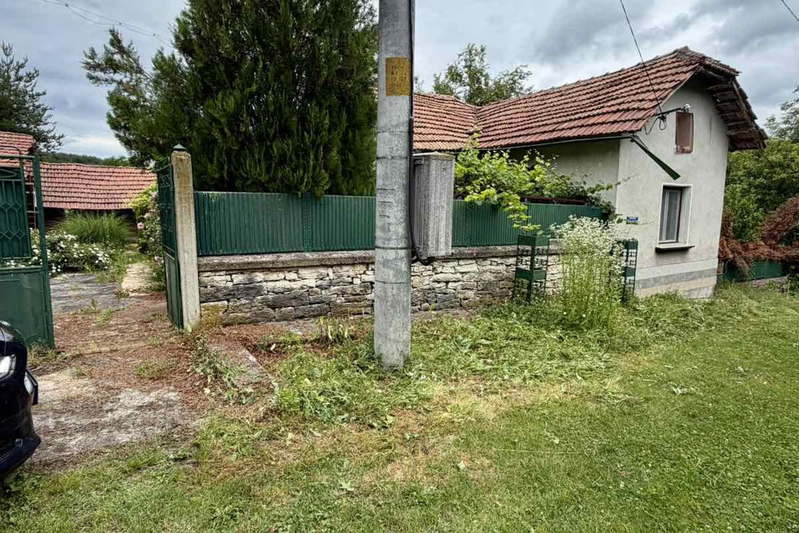 House in Oblast Lovech, Dragana