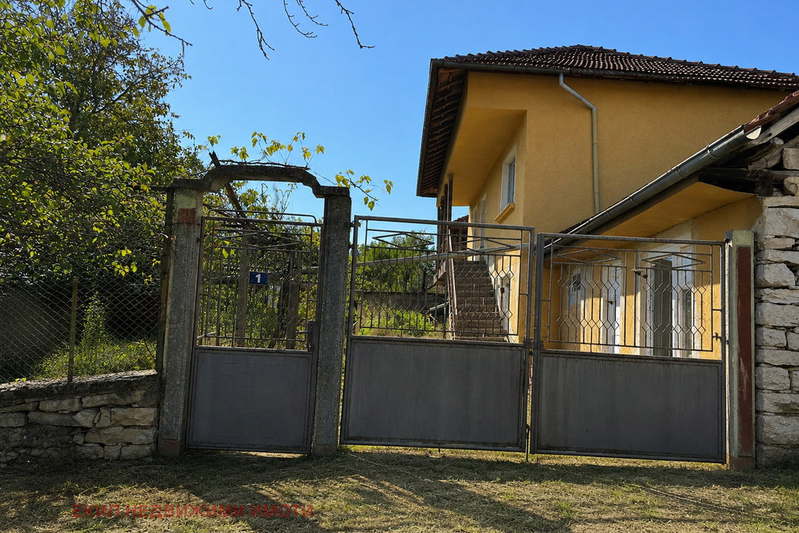 House in Oblast Lovech, Dragana