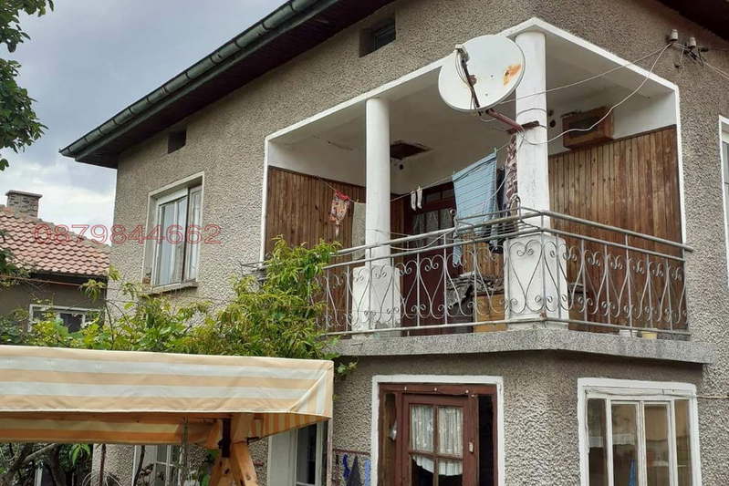 House in Oblast Pernik, Golemo Buchino