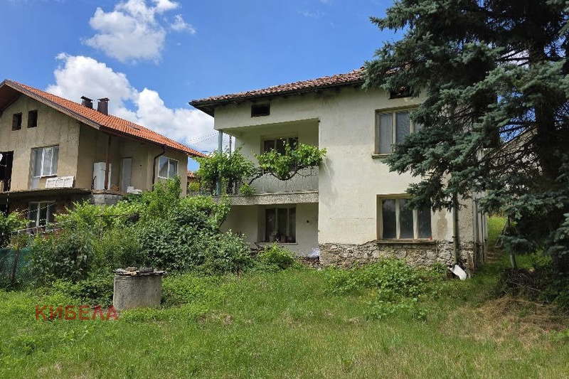 Къща в Перник, с. Горна Диканя