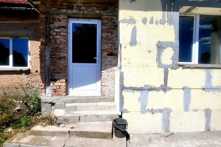 Къща в Плевен, с. Горна Митрополия