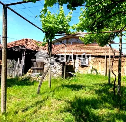 Снимка 5 — Къща в Пловдив, с. Горни Домлян