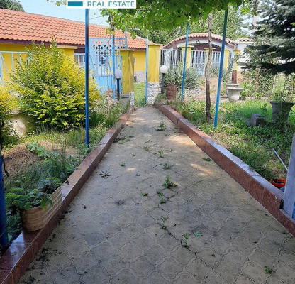 Снимка 2 — Двуетажна къща с 4 спални в с. Горно Войводино, обл. Хасково