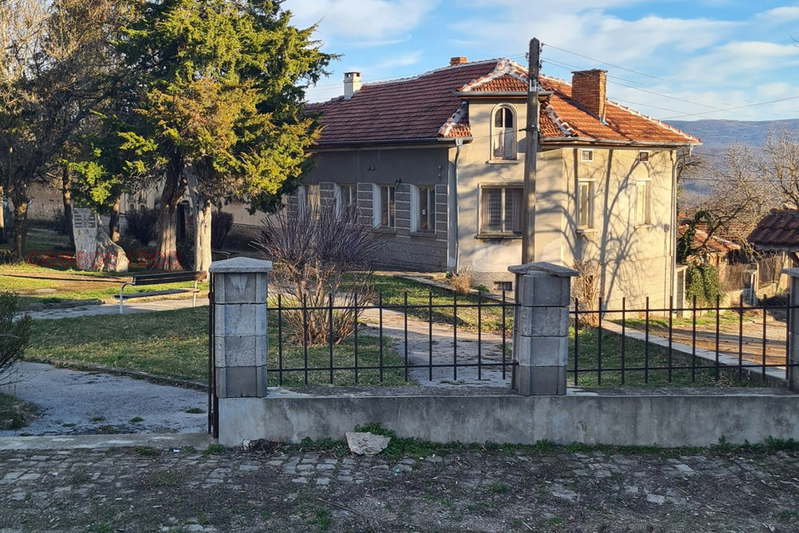 Къща в Габрово, с. Гостилица