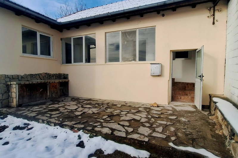 Къща във Велико Търново, с. Градина