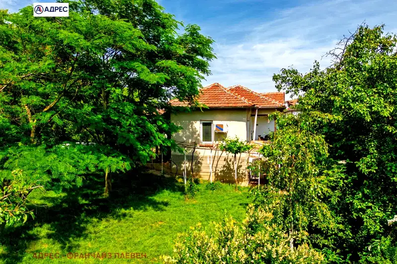 House in Oblast Pleven, Grivica