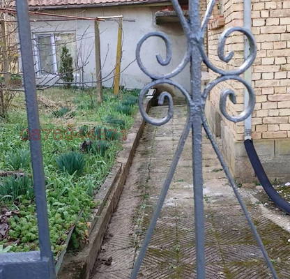 Photo 3 — House with 2 buildings and large yard in Imrenchevo village, Shumen region