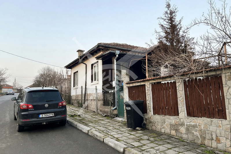 House in Izvorishte