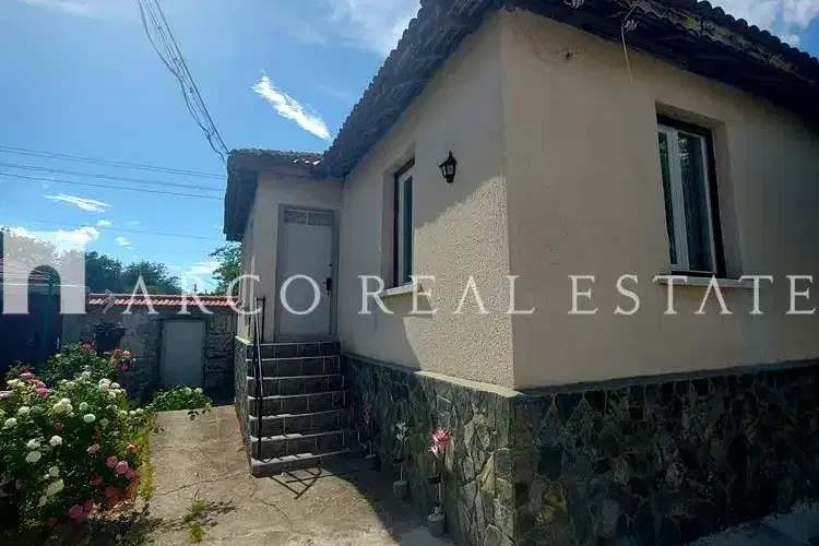 House in област София, Jivkovo