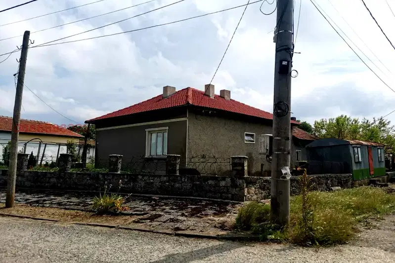 Къща в Добрич, с. Кардам