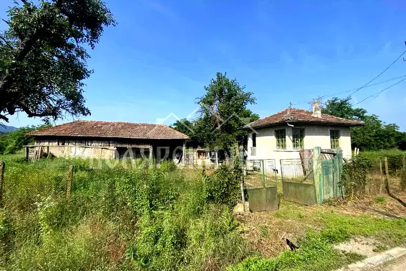 Къща във Велико Търново, с. Къпиново
