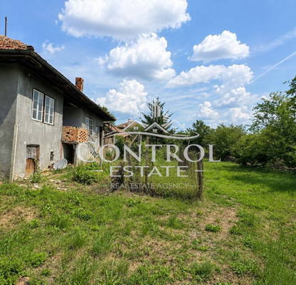 Снимка 3 — Къща във Велико Търново, с. Леденик