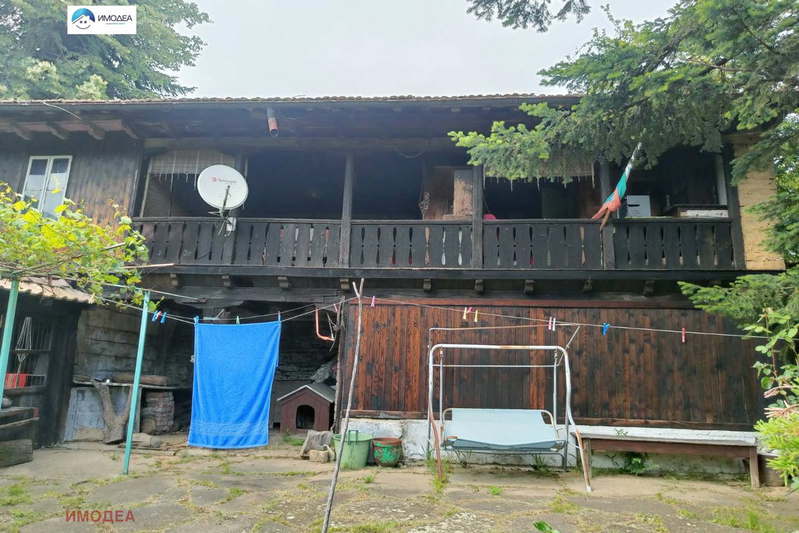Spacious two-storey house with yard in Lesicharka village, Gabrovo region