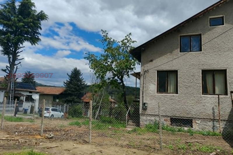 Къща в Пазарджик, с. Лесичово