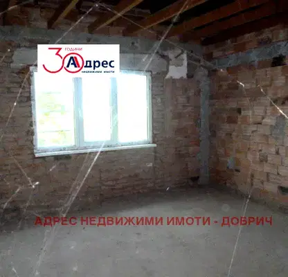 Снимка 4 — Къща в Добрич, с. Ломница