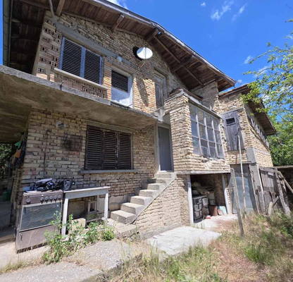 Photo 3 — House in Oblast Shumen, Lozevo