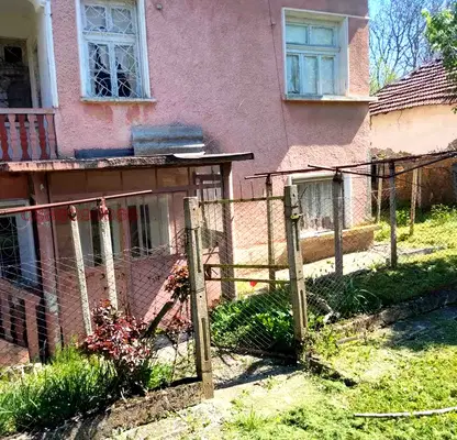 Снимка 2 — Къща във Враца, с. Малорад